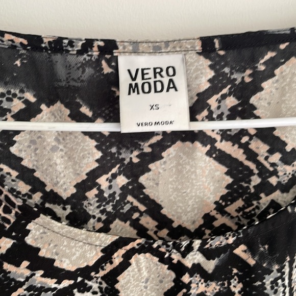 Vero Moda tank XS - Picture 2 of 3